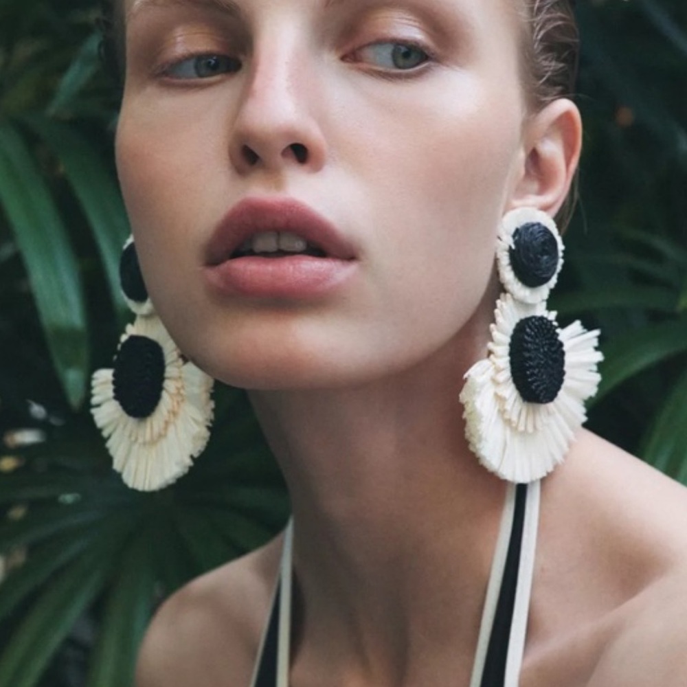 Zara NWT textured twist earrings